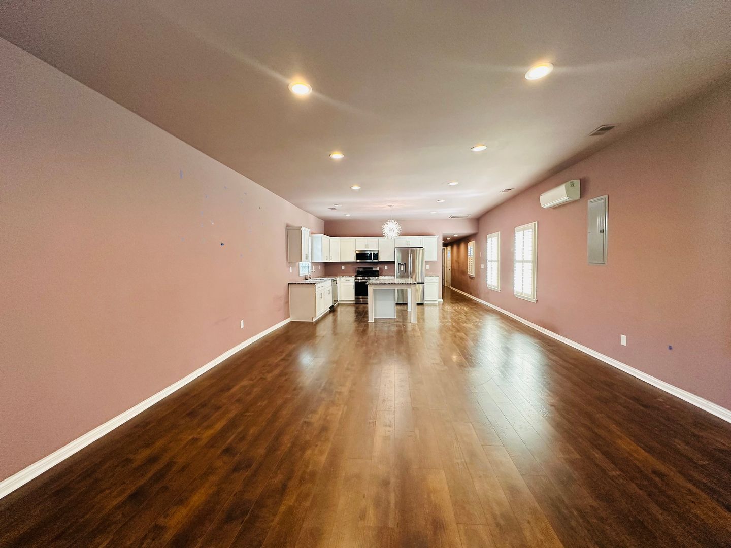 829 E Chestnut St – photo 2