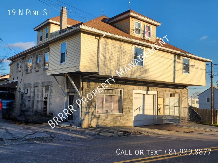 19 N Pine St – photo 1