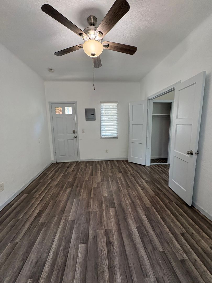 1000 Redondo Ave unit Unit 1 – photo 3