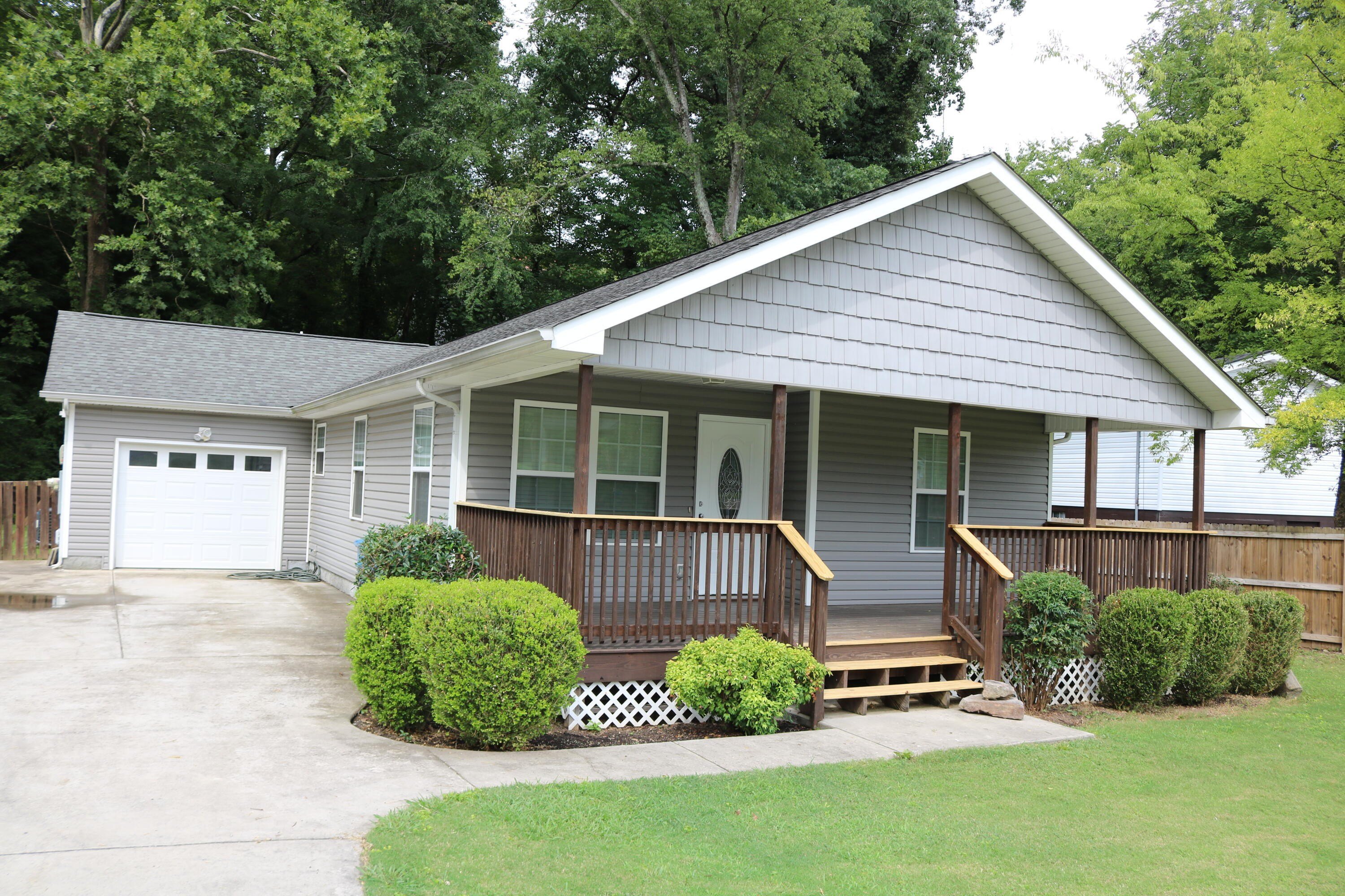 211 Martin Rd – photo 5
