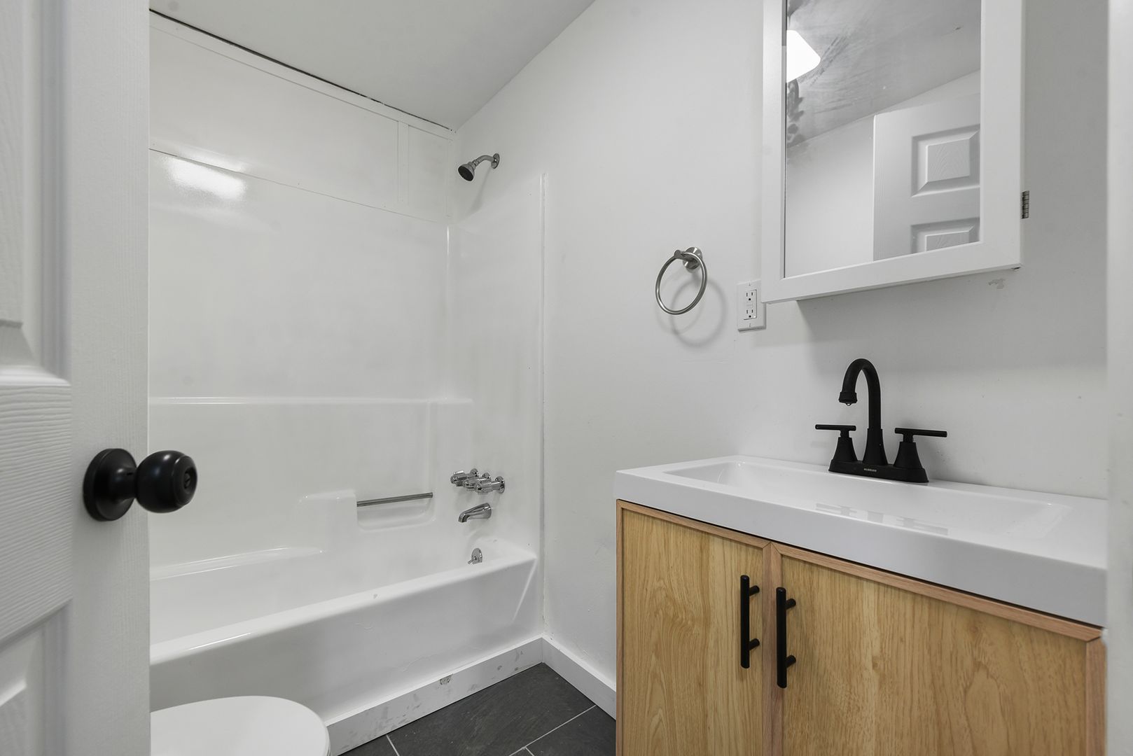 420 Broadway Ave unit 420 Broadway Unit 1 – photo 2