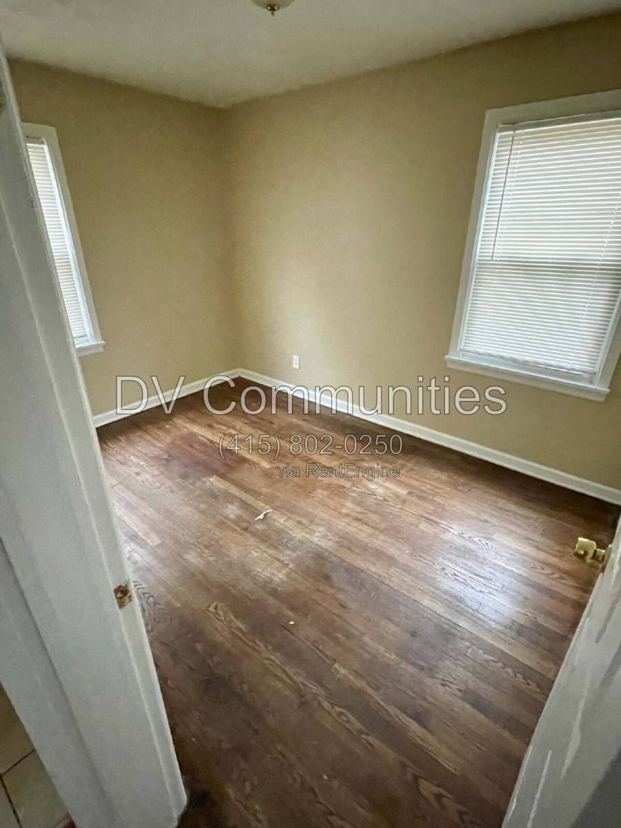 5333 Hollywood Ave – photo 2