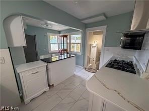 2405 Youngstown Rd SE – photo 4