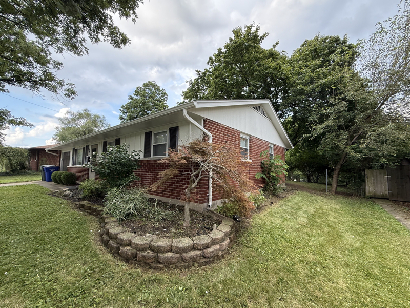 5756 Kendon St – photo 3