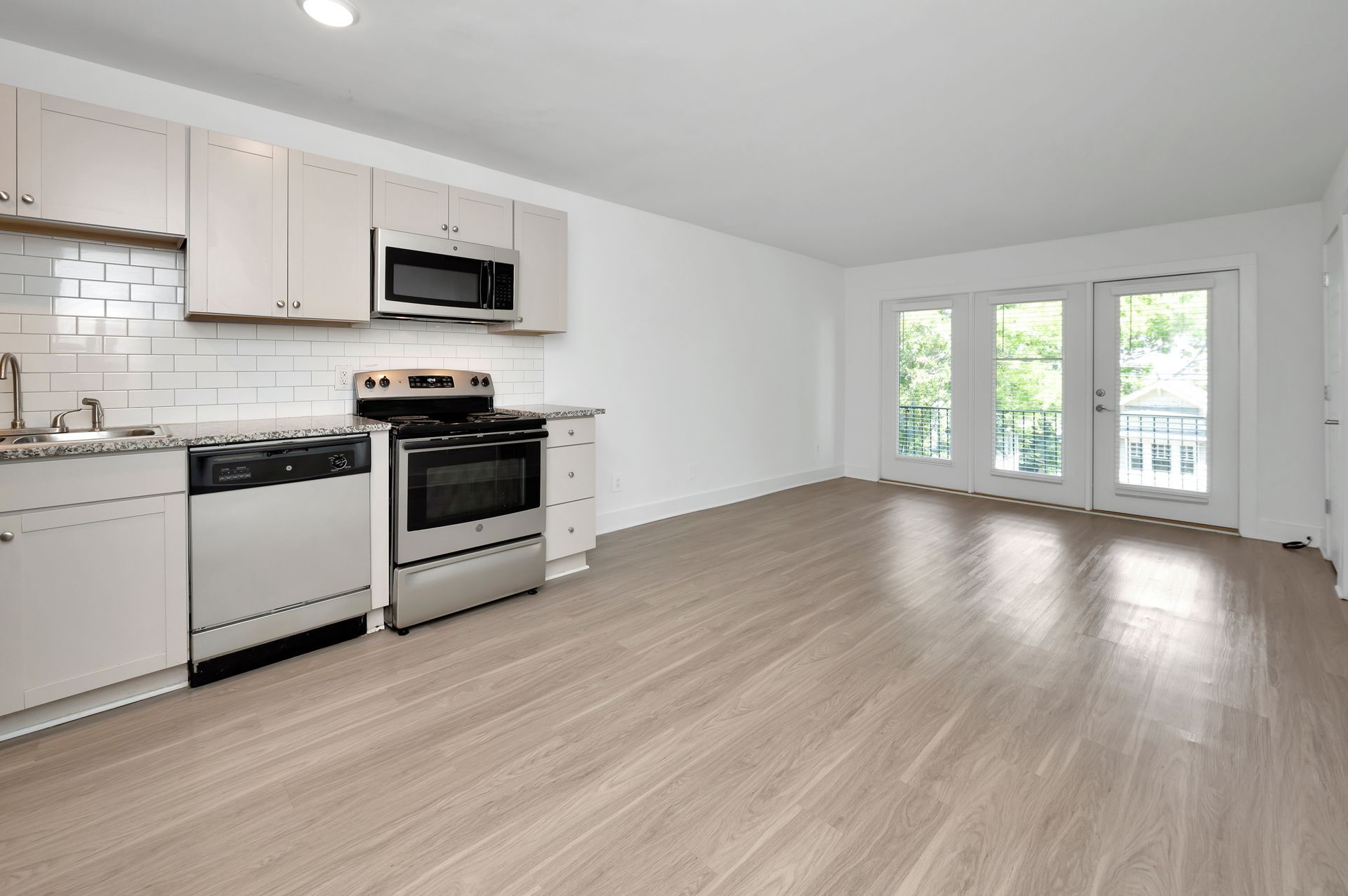 Towncrest Apartments – photo 1
