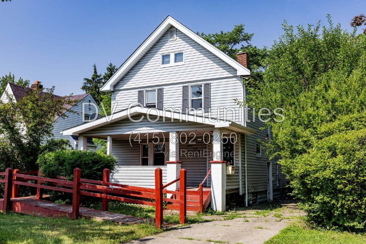 1148 E 176th St – photo 1