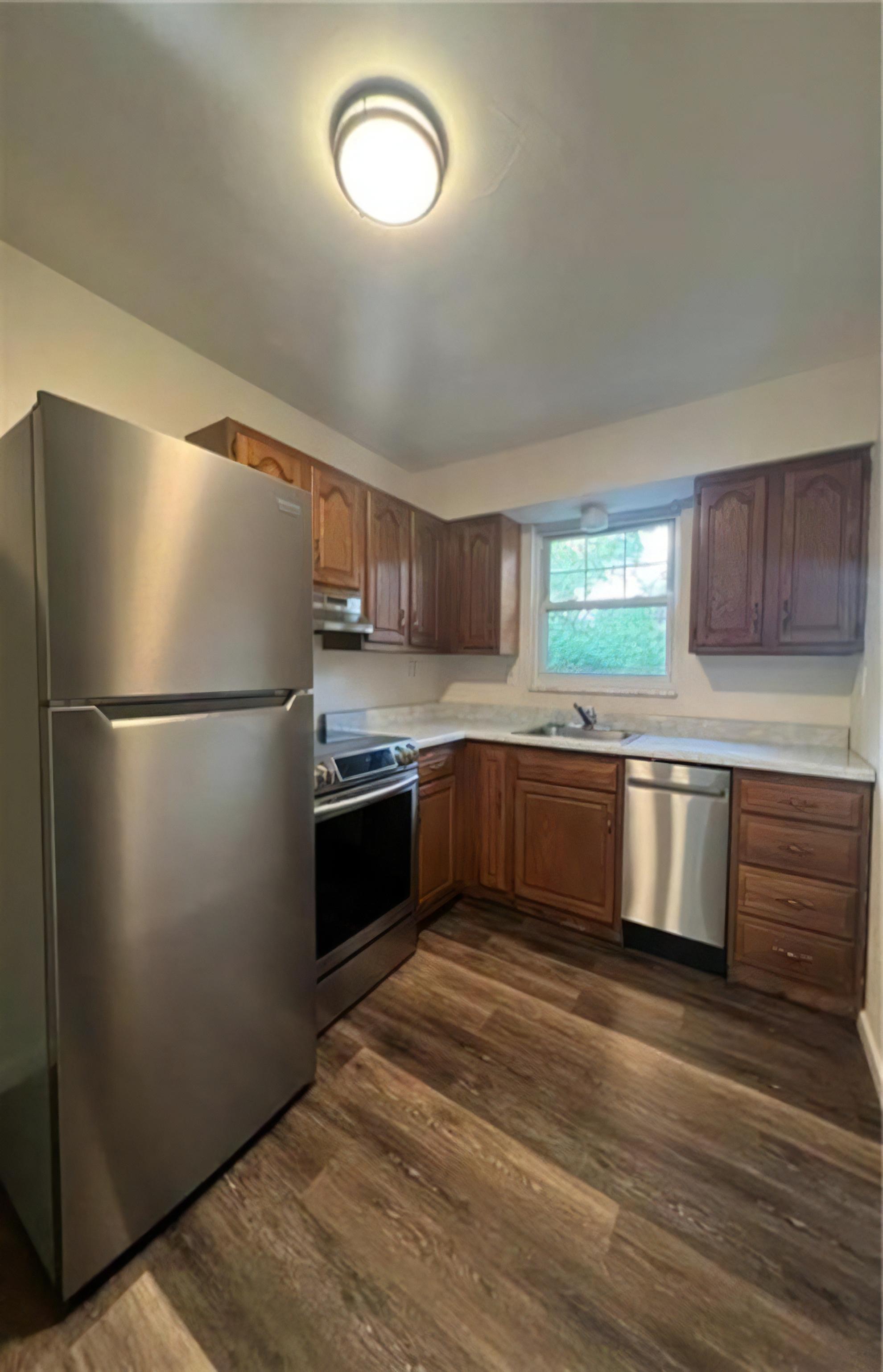 422 N Chestnut St – photo 5