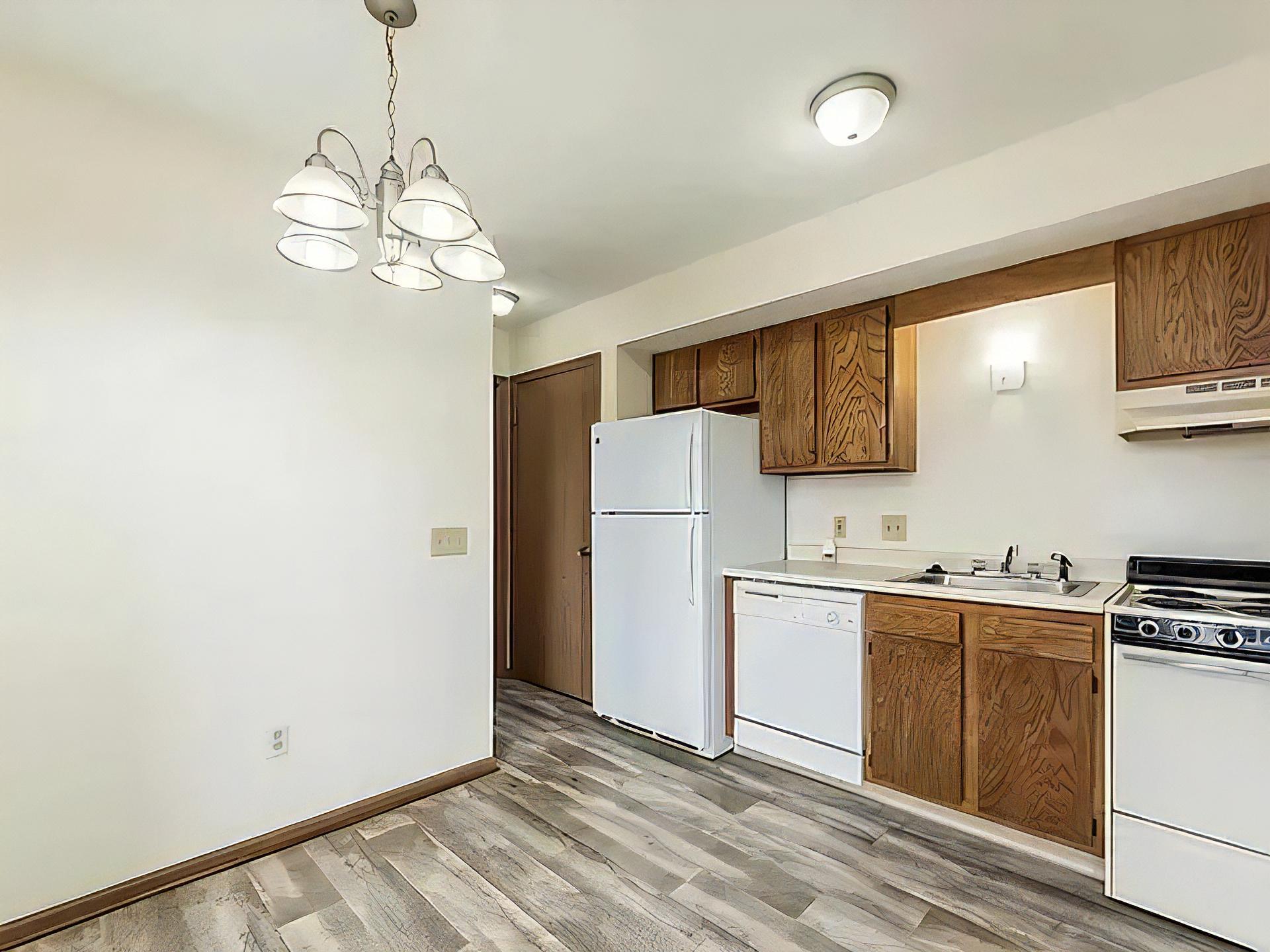 573 Irving Wick Dr E unit g – photo 2