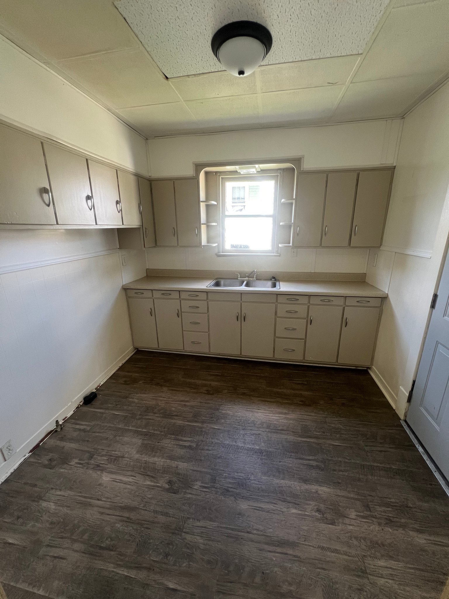 1316 Center St – photo 2