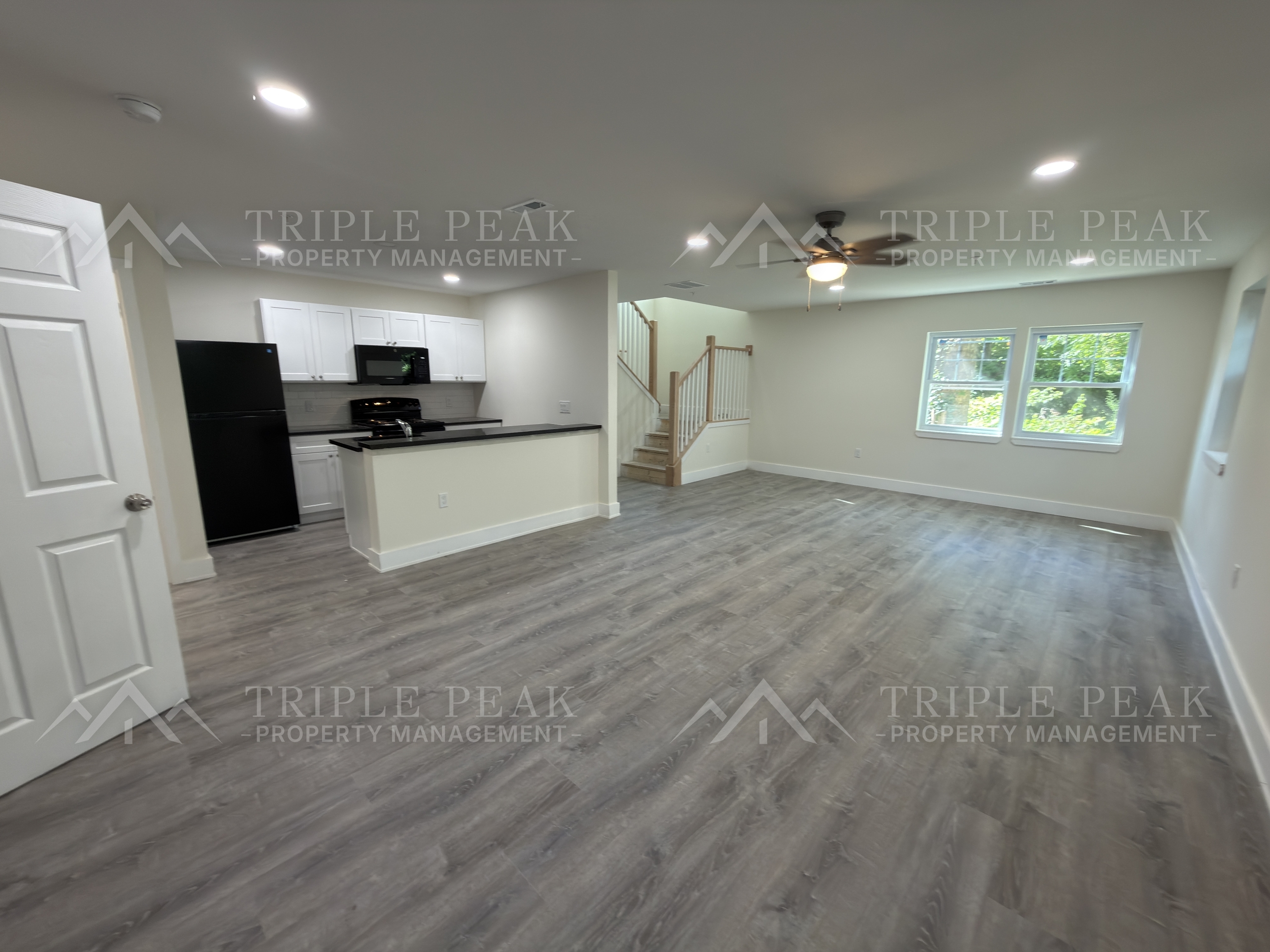 317 E Broad St unit 2 – photo 1