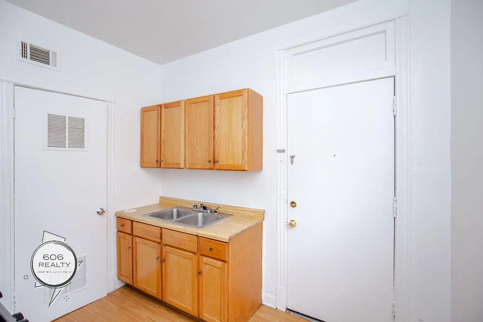 Marquette Park Apartment! – photo 4