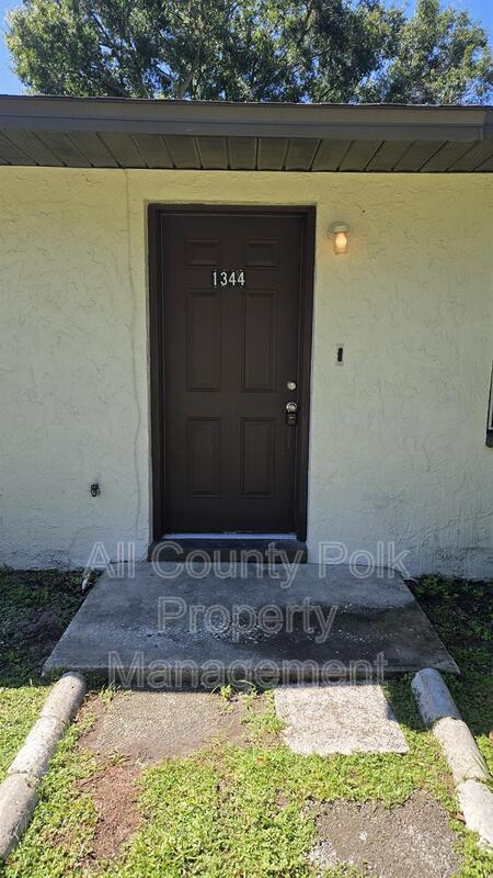 1344 Reynolds Rd – photo 2