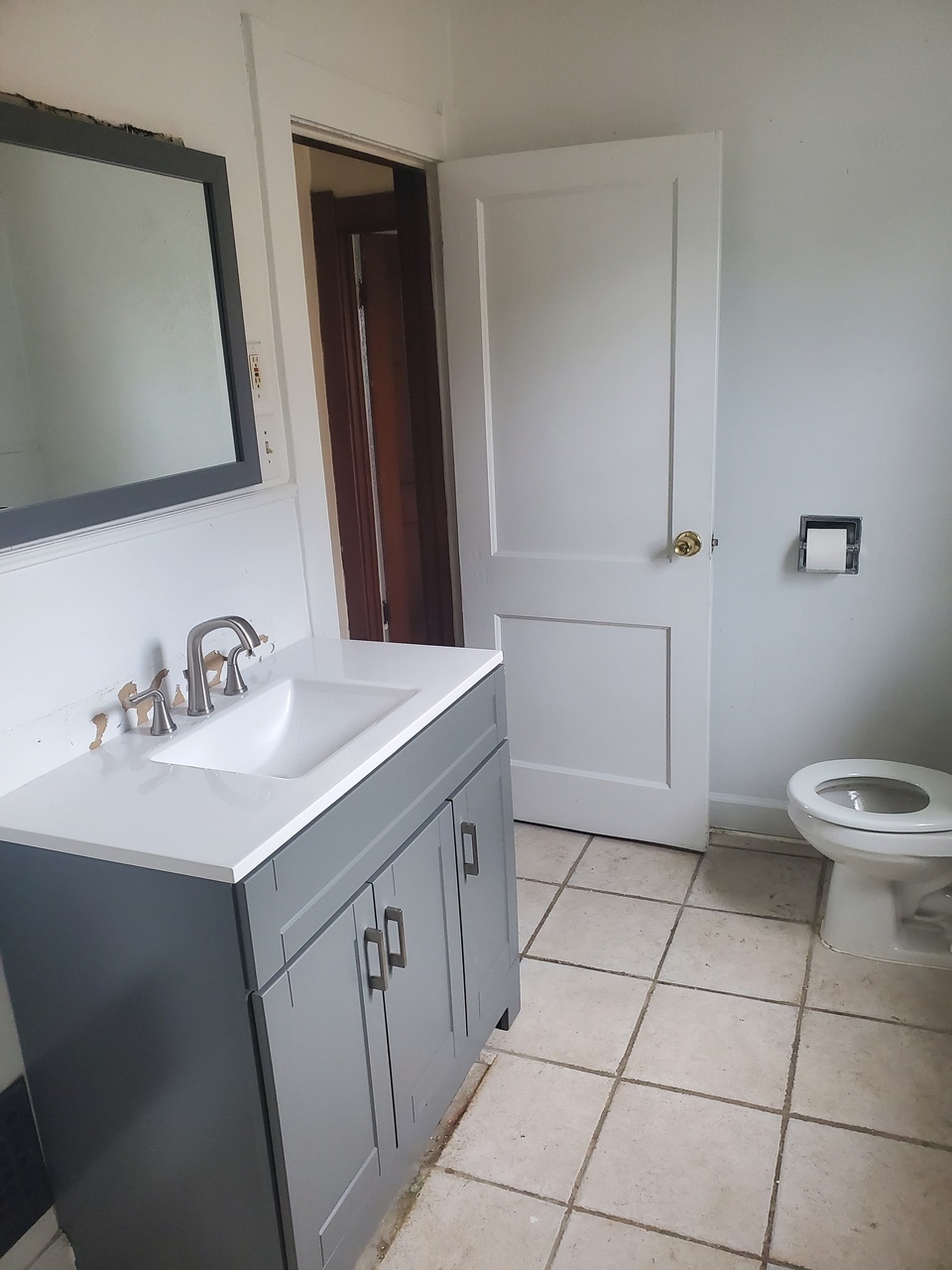 710 E Lake St – photo 3