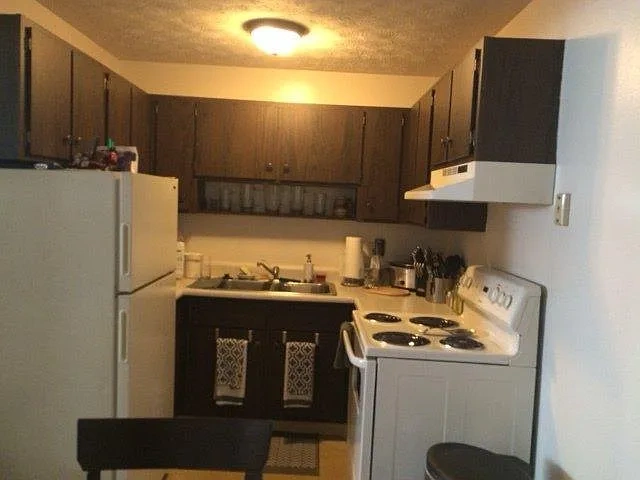 Oxford Square Apartments – photo 3