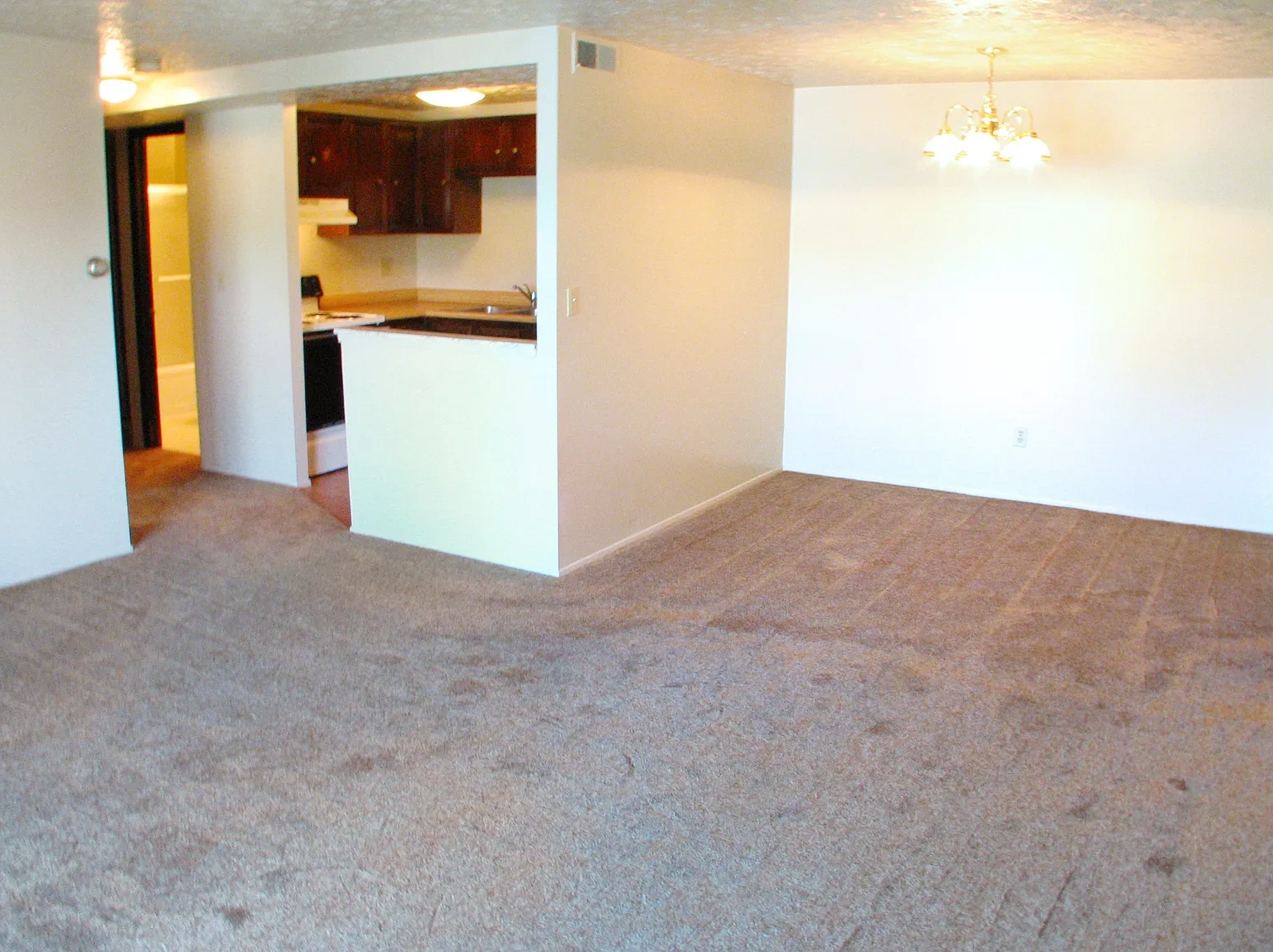 College Park Apartments – photo 4