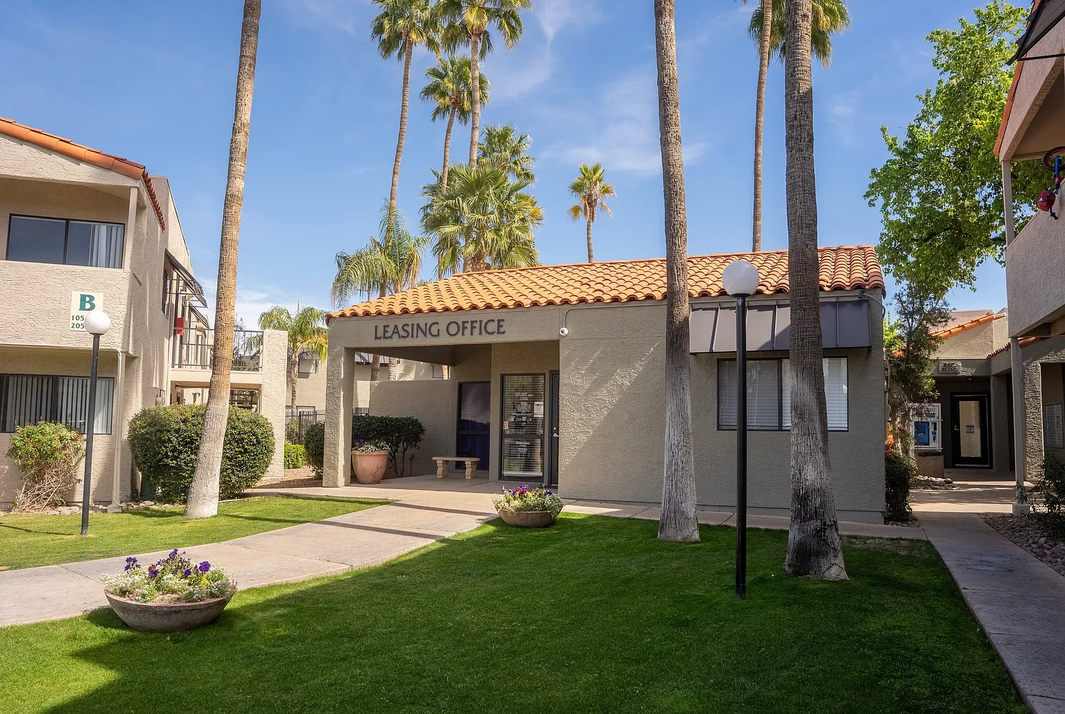 Sunflower Apartments – photo 2