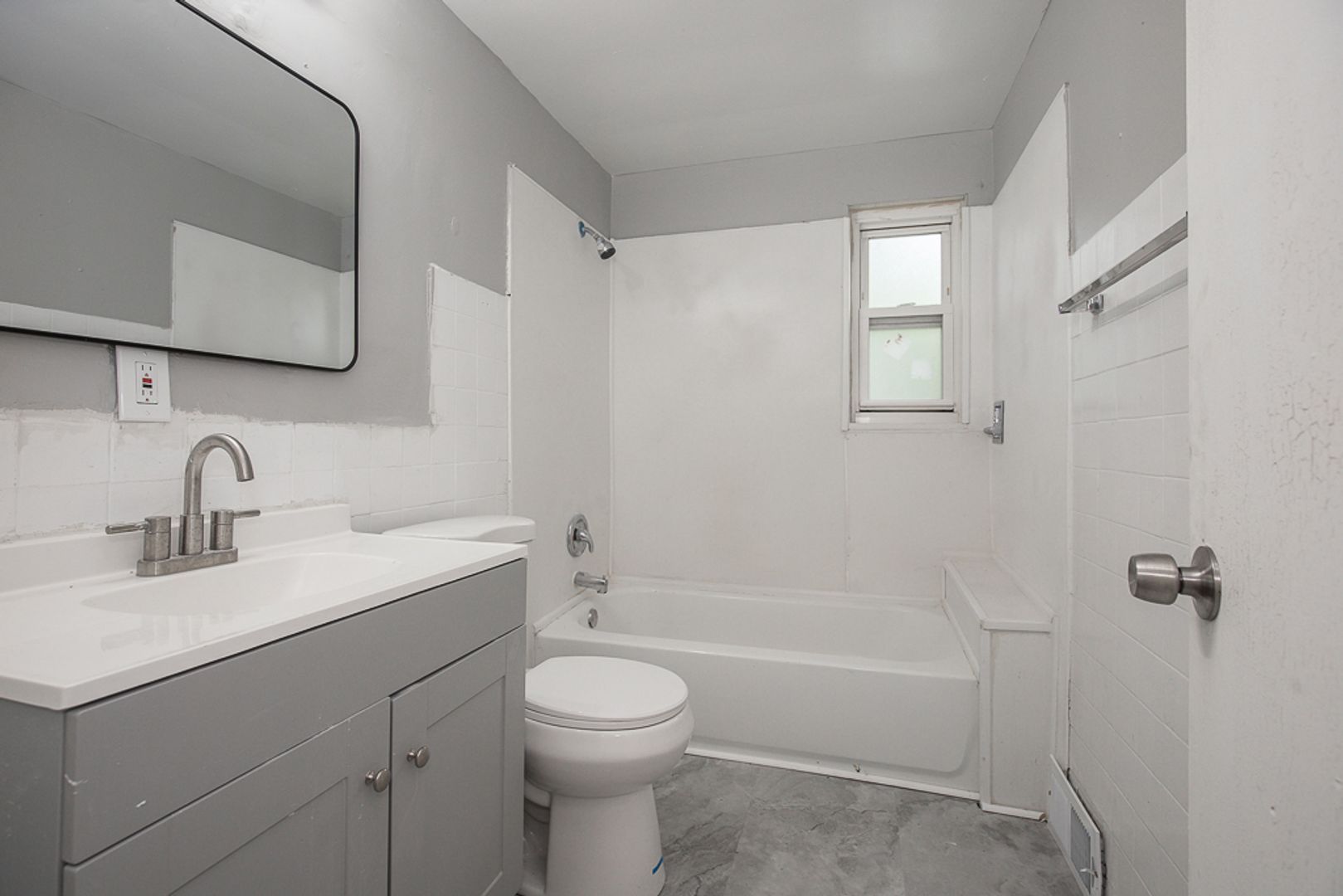 14625 Milverton Rd unit 14625 Milverton Rd UP_ – photo 4