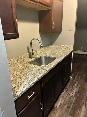 Delshire Apartments – photo 2