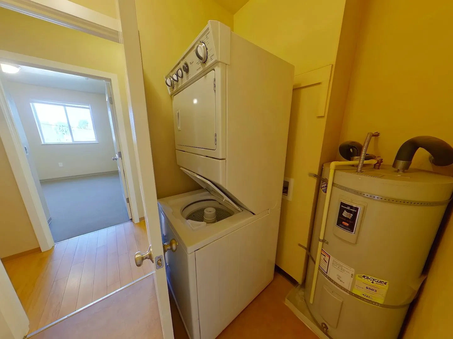 Midtown Apartments – photo 1