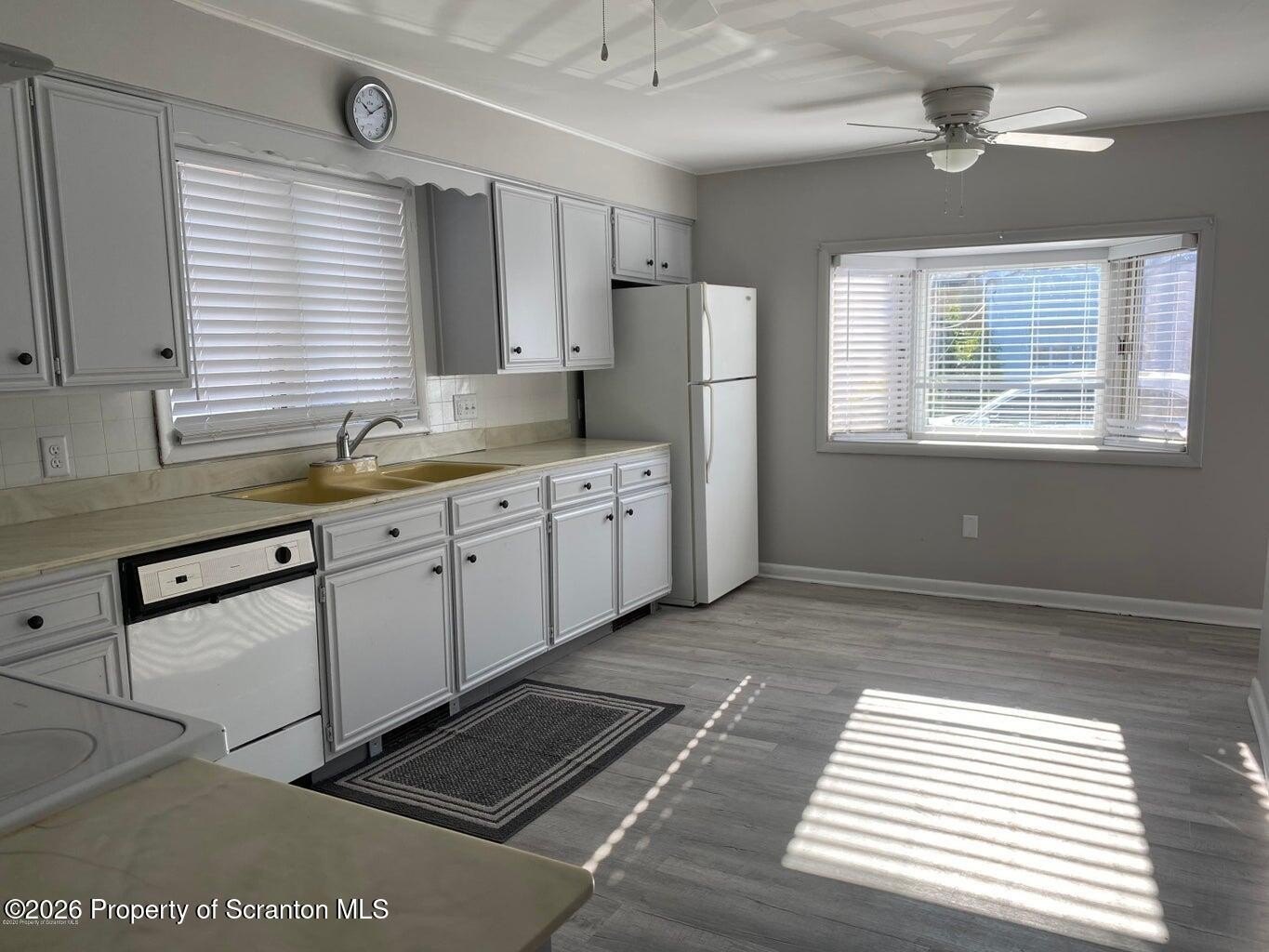 131 S Blakely St – photo 1