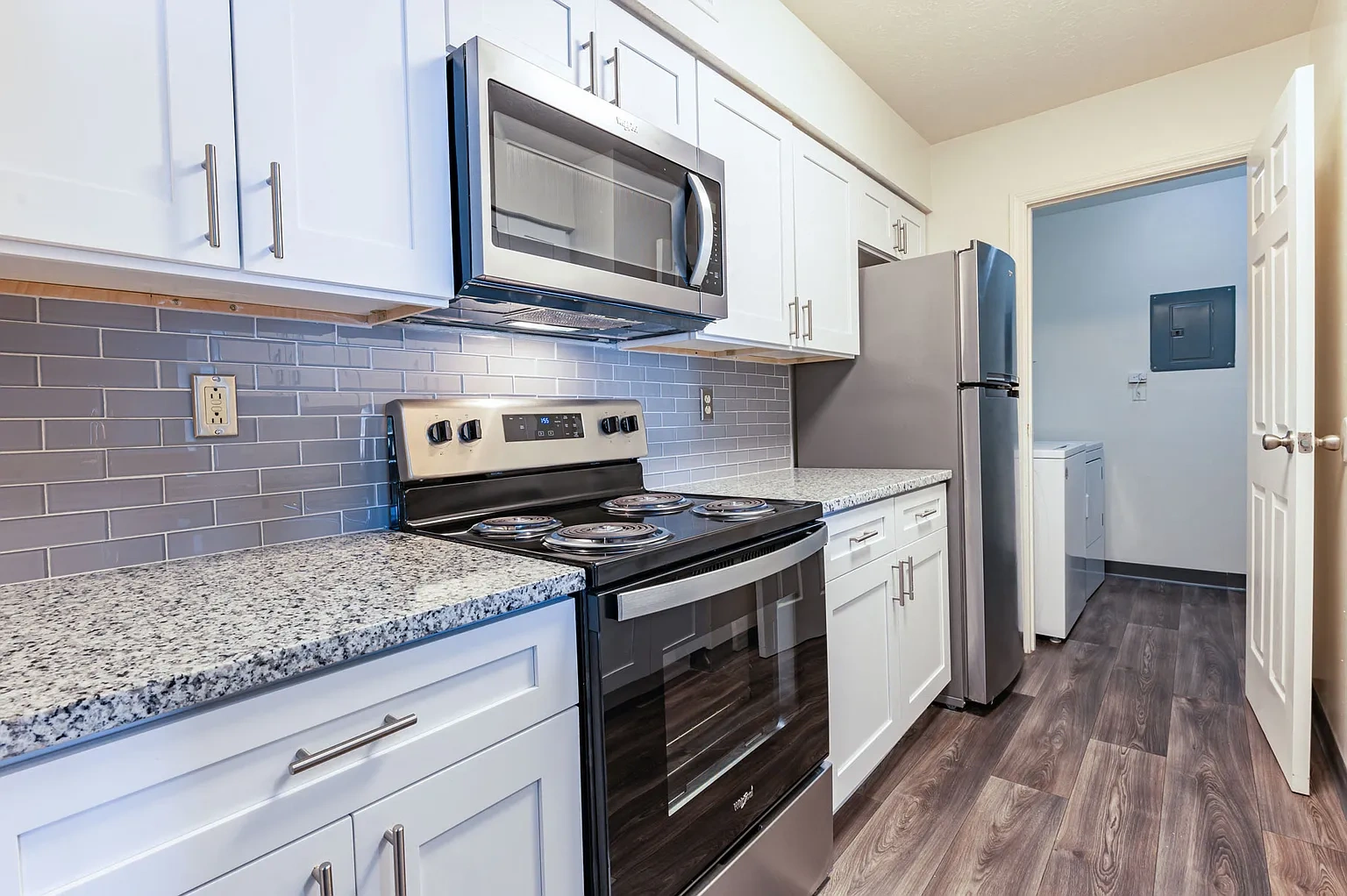 Hidden Lakes Apartment Homes – photo 4