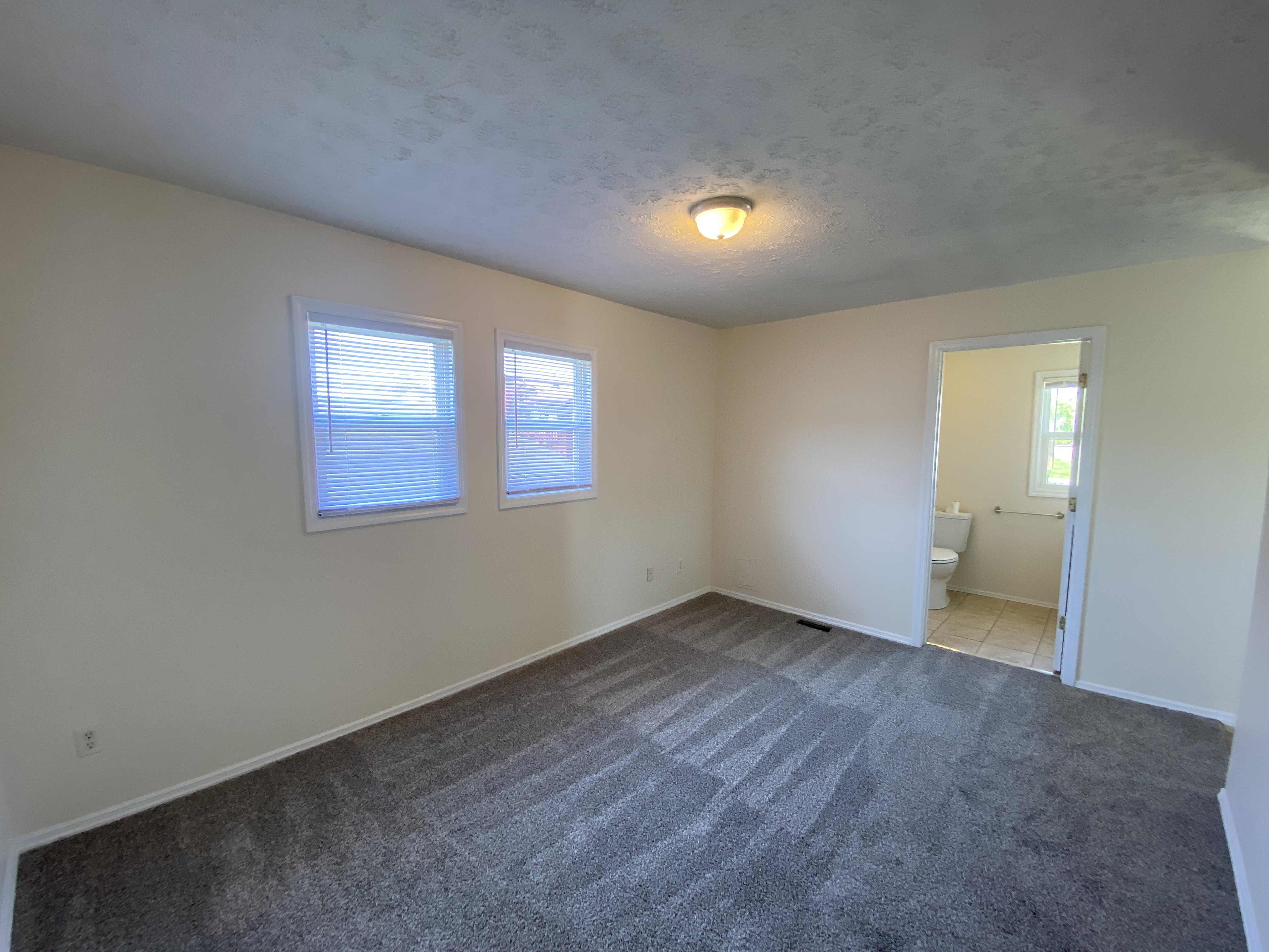 744 Lee St unit 744 REAR LEE ST – photo 3