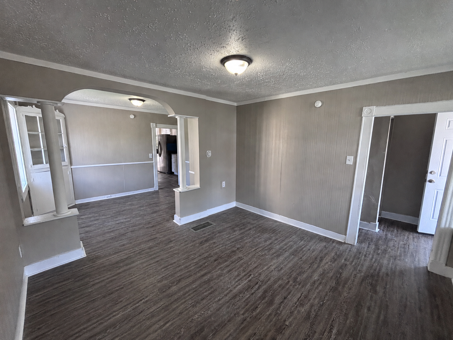 236 Ontario St – photo 1