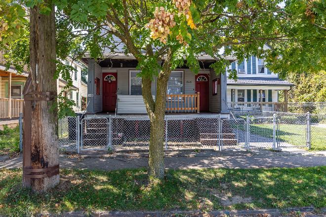 1548 E 49th St – photo 2