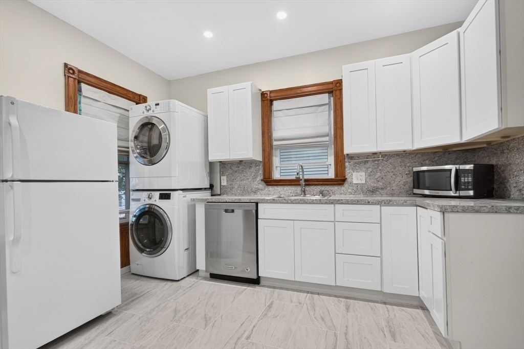 45 Edwin St unit 2 – photo 2