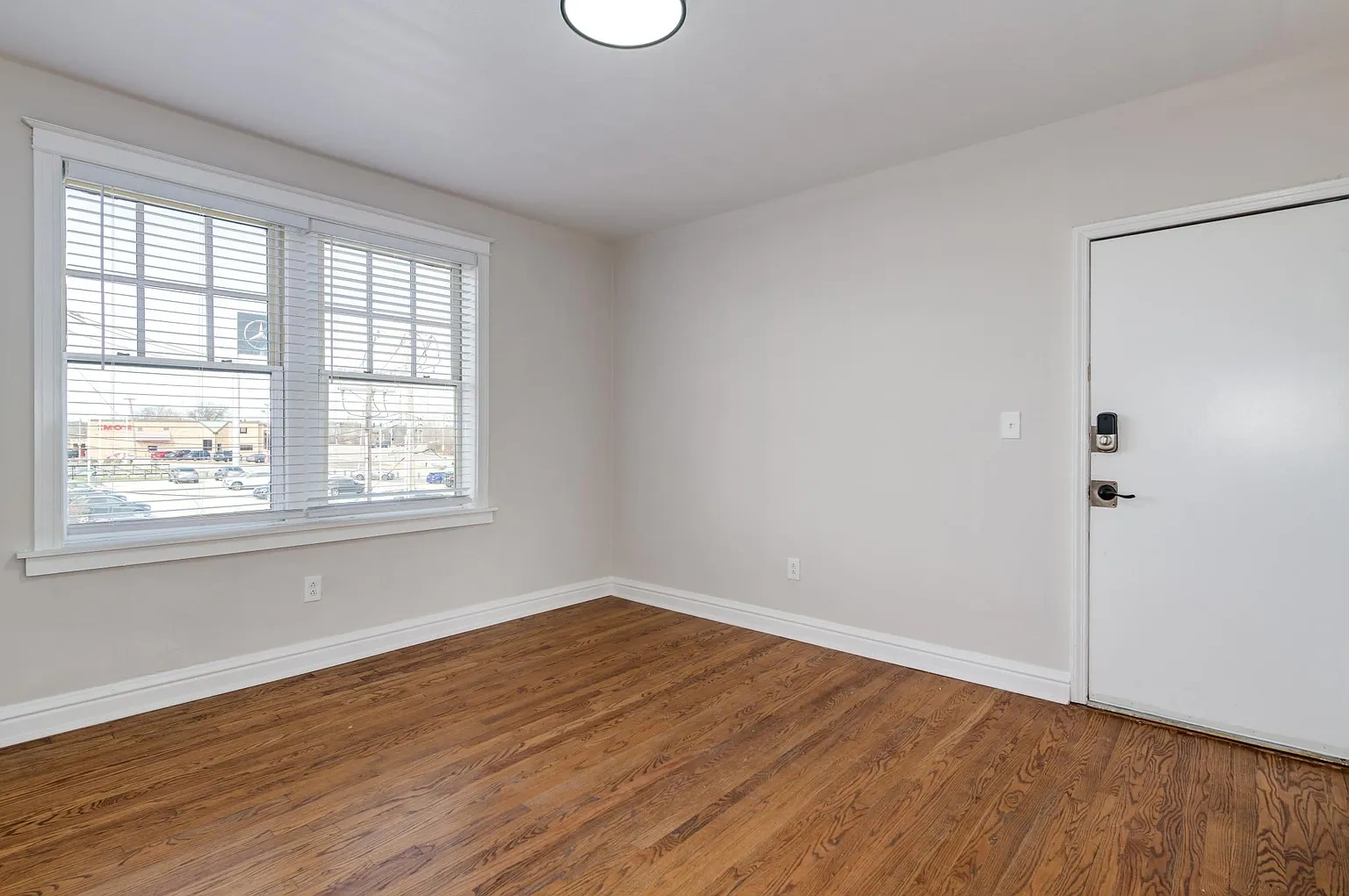 Oakview Apartments – photo 5