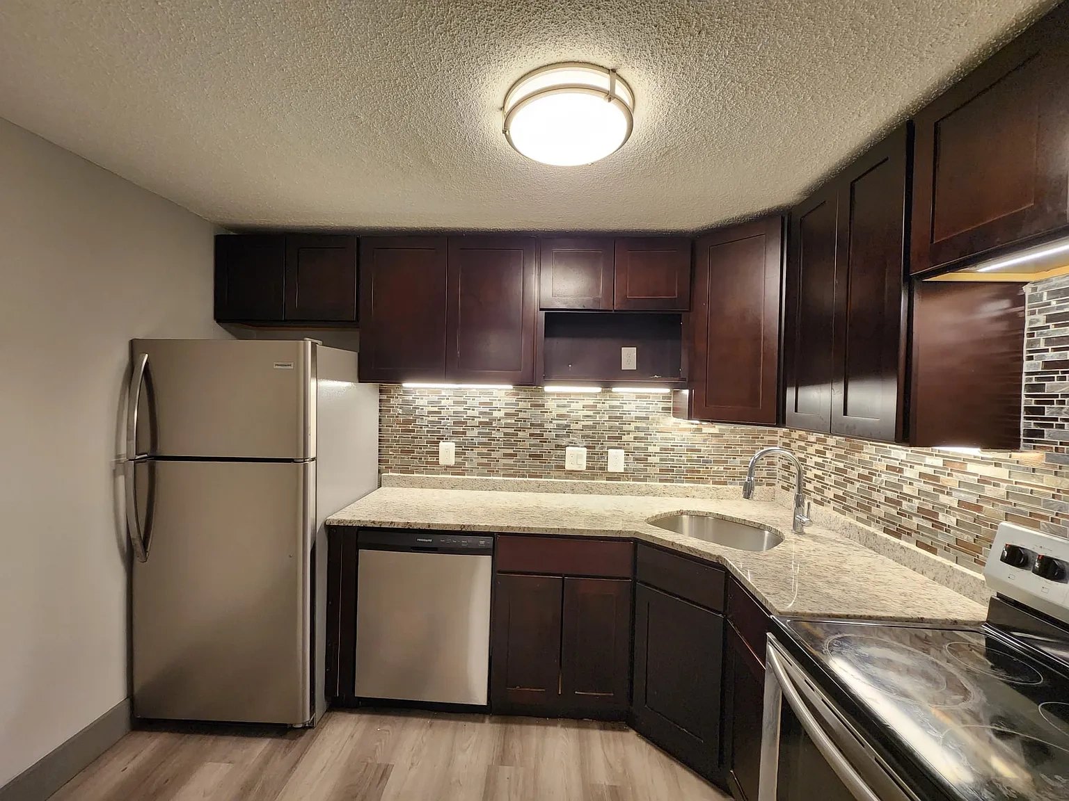 1380 East St – photo 3