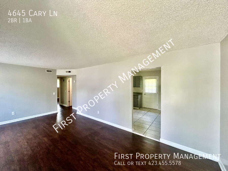 4645 Cary Ln – photo 2