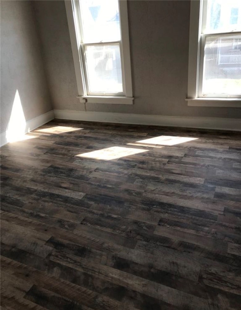 596 Sherman Ave – photo 3