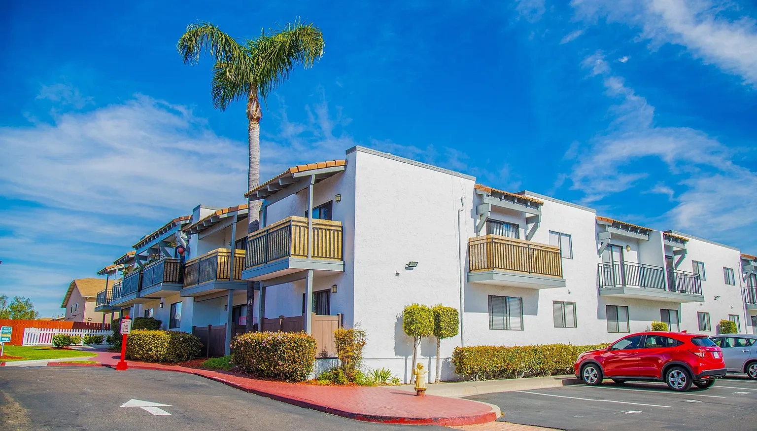 Vista Pacific Apartments – photo 3