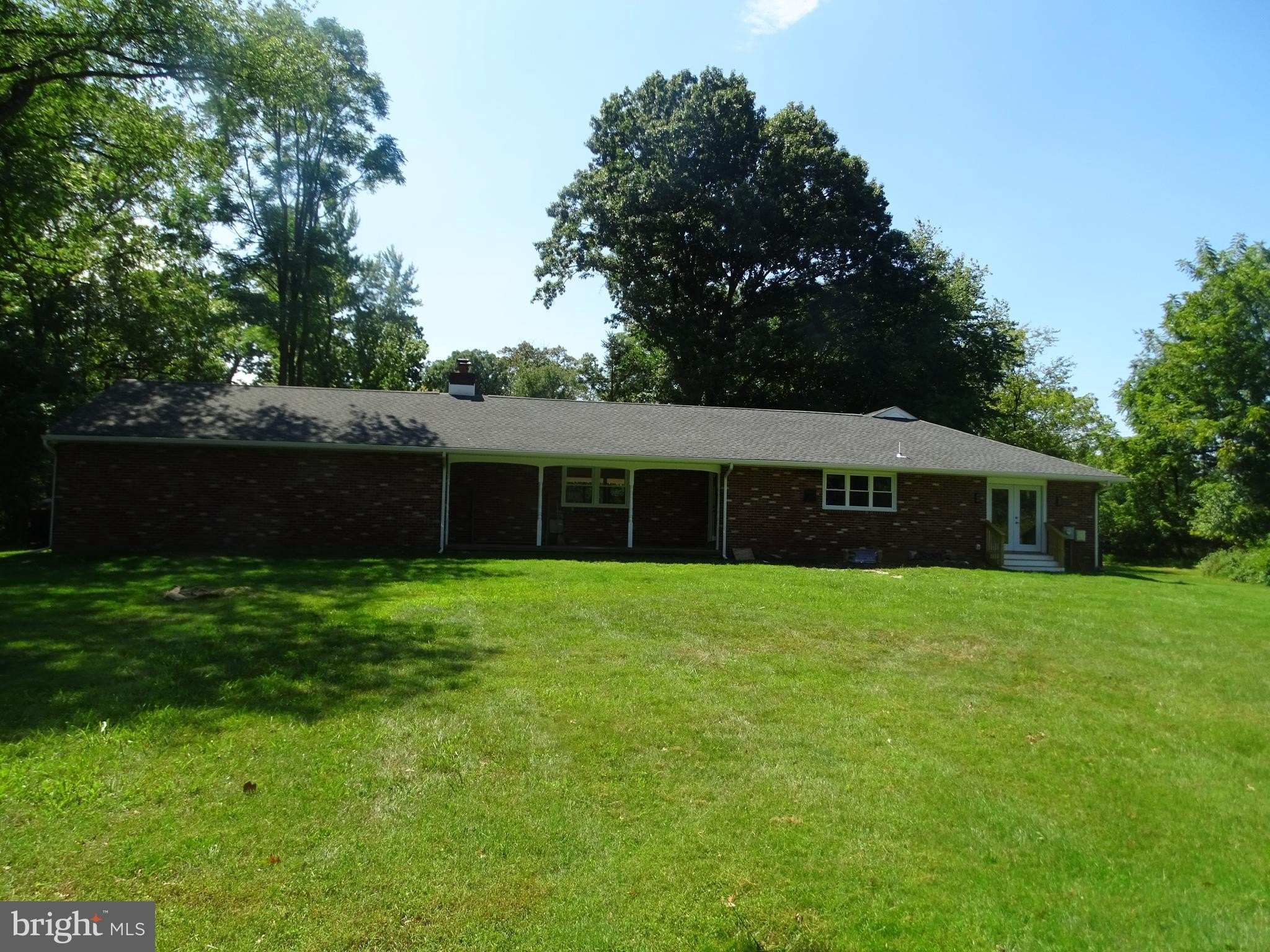 449 E Street Rd – photo 4