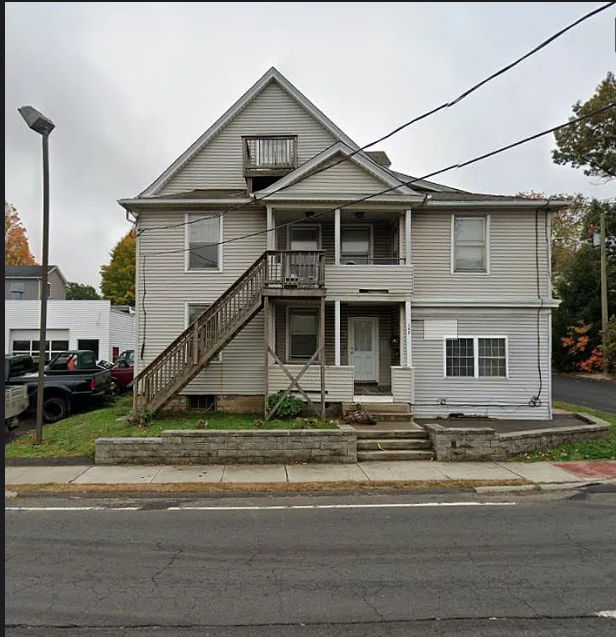146 Pine St unit 3 – photo 3