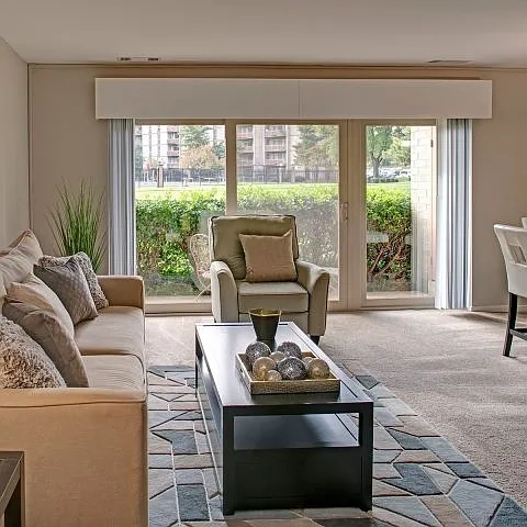 Oakcrest Towers – photo 2