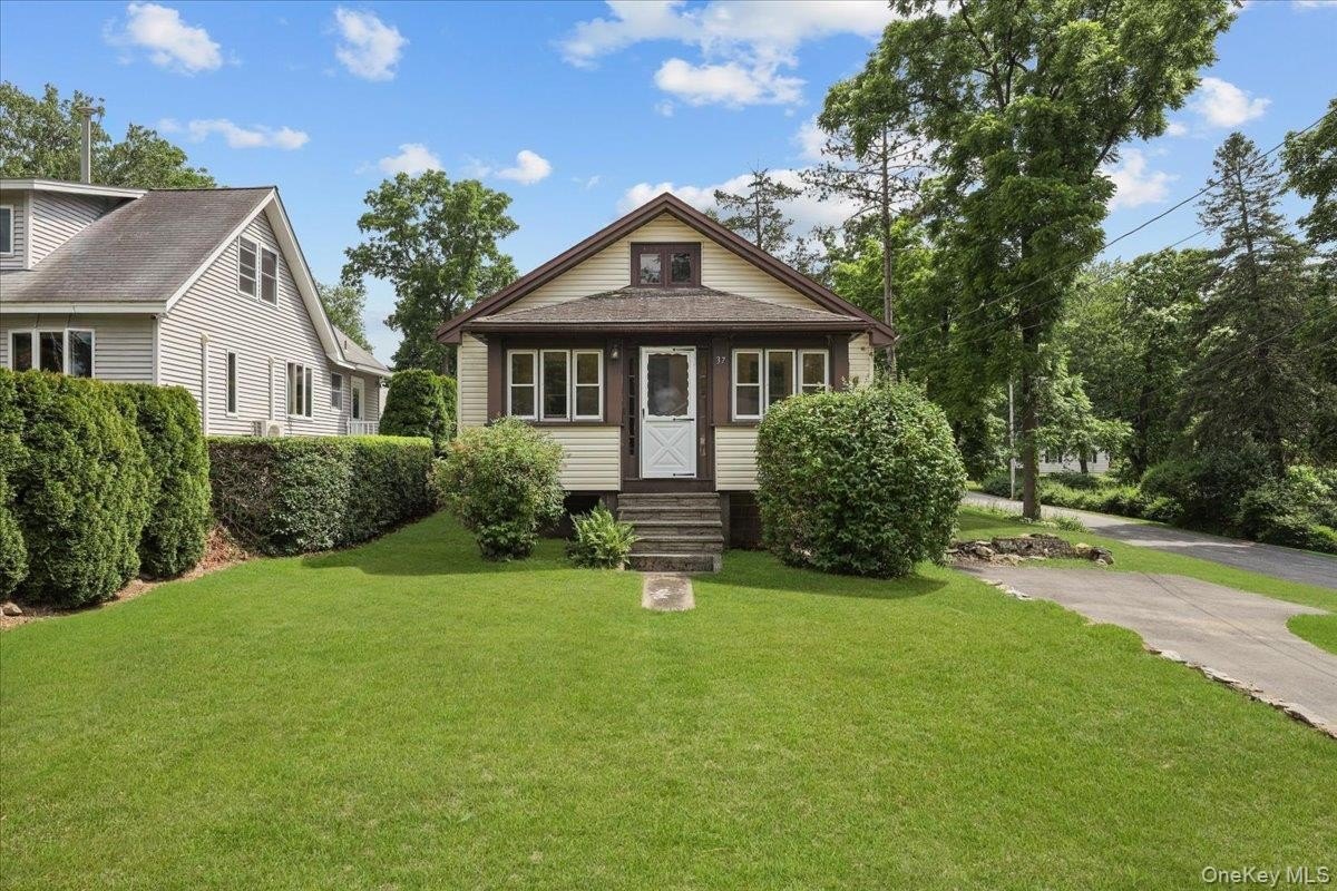 37 Yates Ave – photo 1
