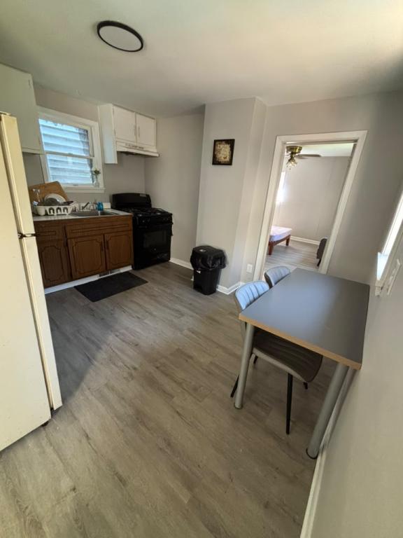 411 Beaver St – photo 4