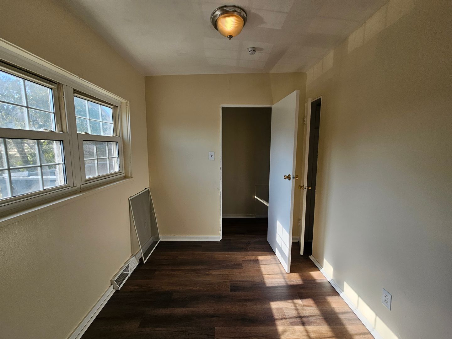 1521 Mutual St – photo 5
