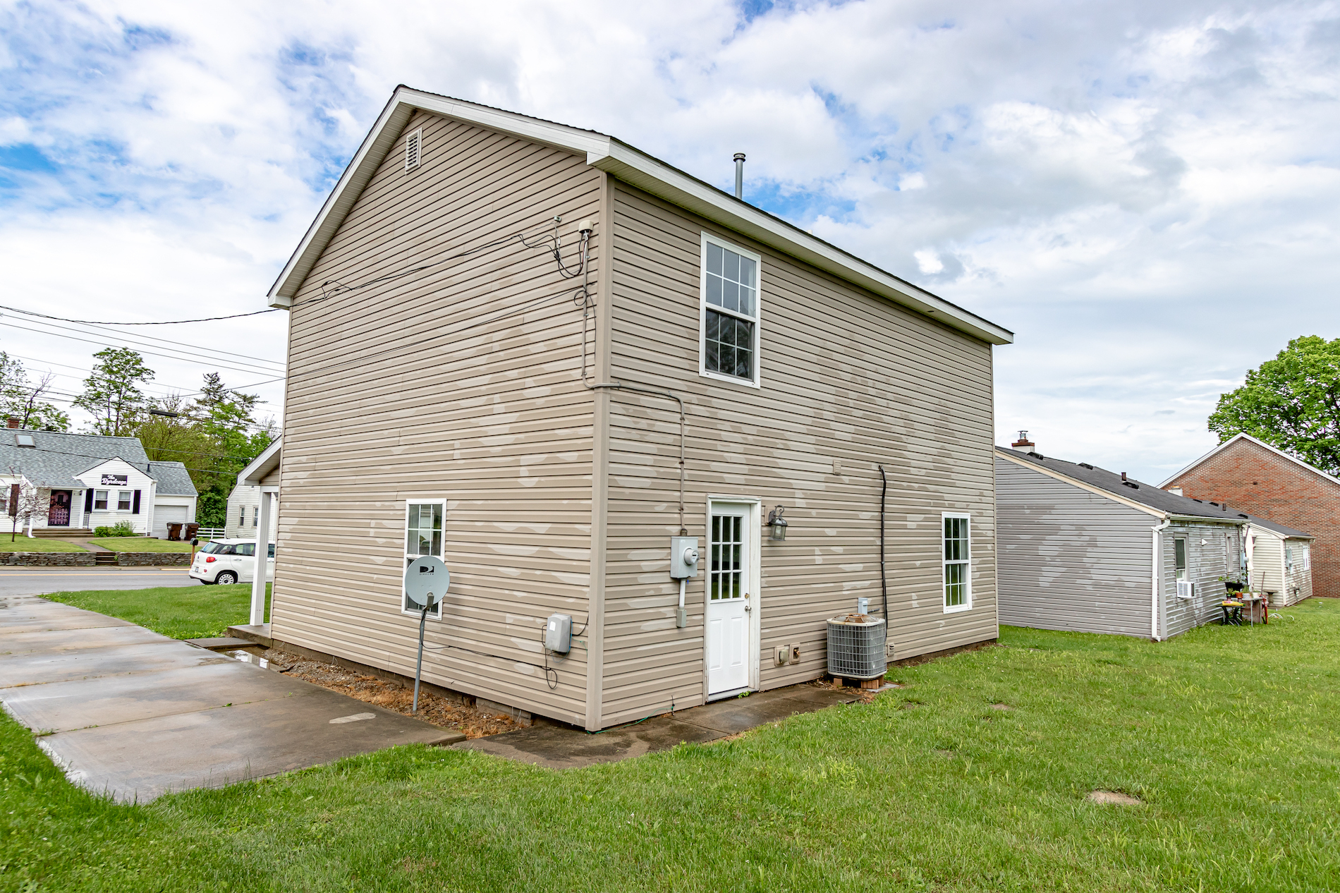13 W Chestnut St – photo 3