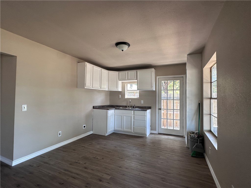 1217 Stone St – photo 2