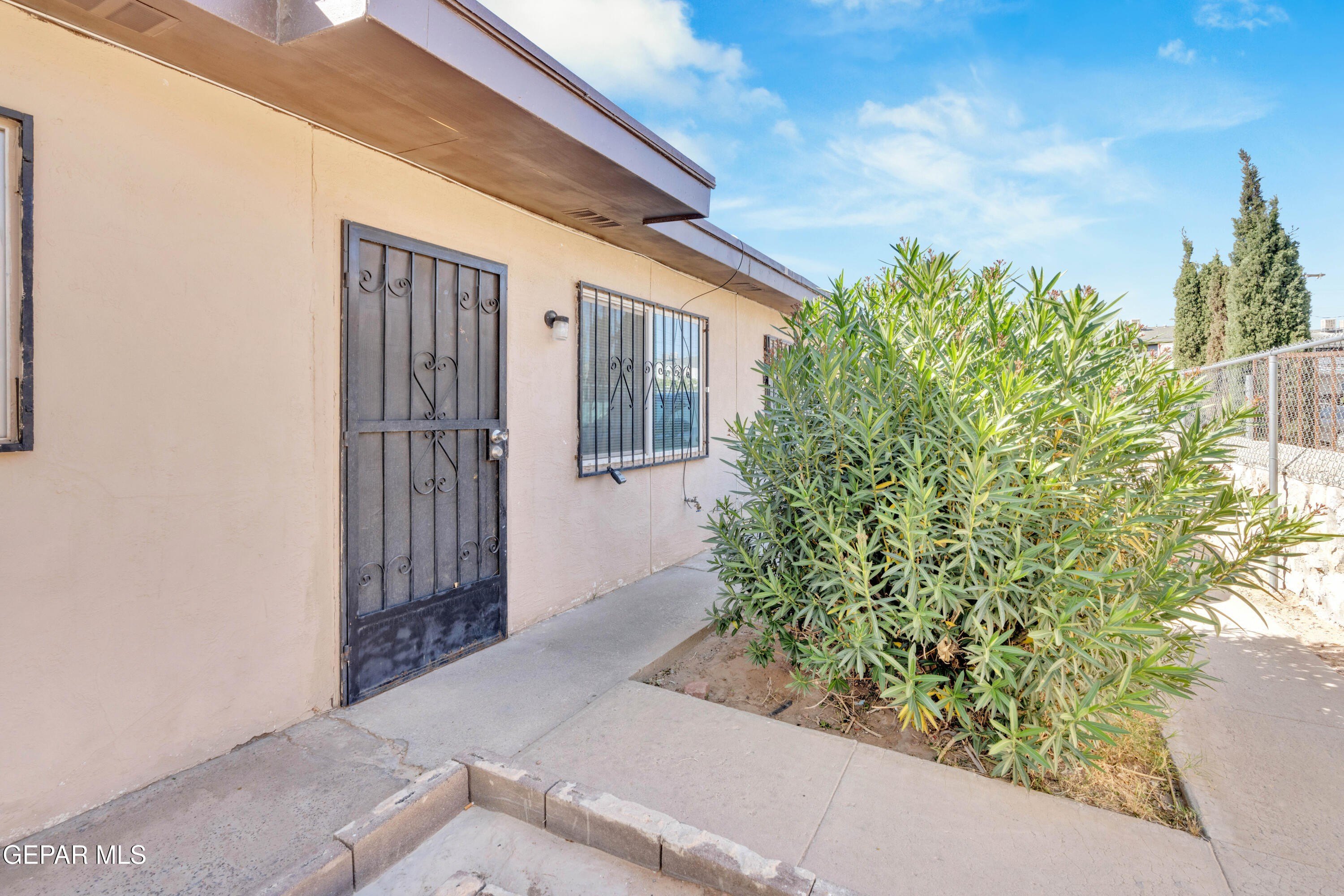 2812 Van Buren Ave #A – photo 3