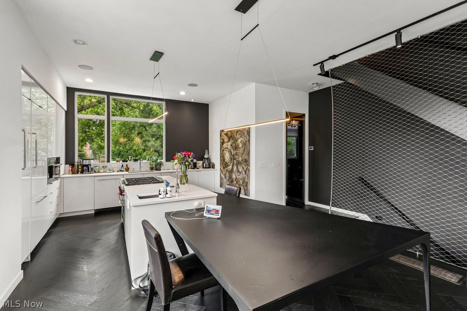 9525 Lake Ave – photo 5