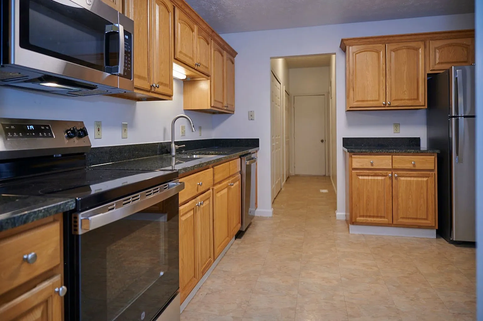 Grand Bay Apartments and Townhomes – photo 4