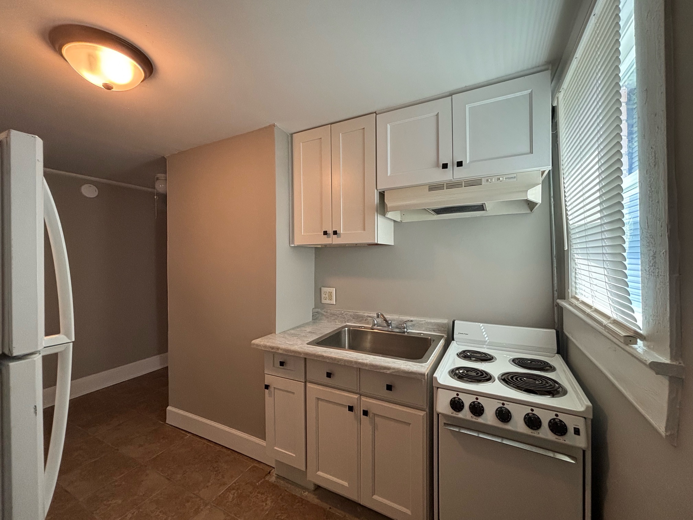 202 1/2 N Virginia Ave – photo 3