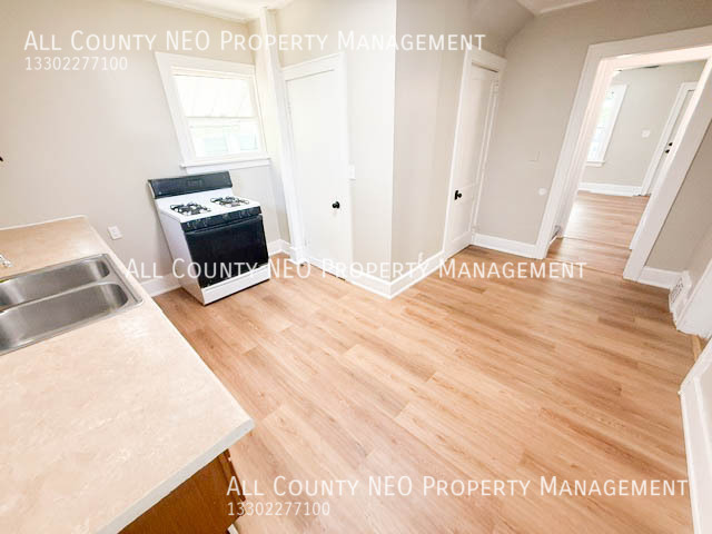 549 Wildwood Ave – photo 5