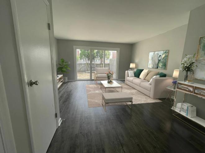 601 Hermitage Ct – photo 2