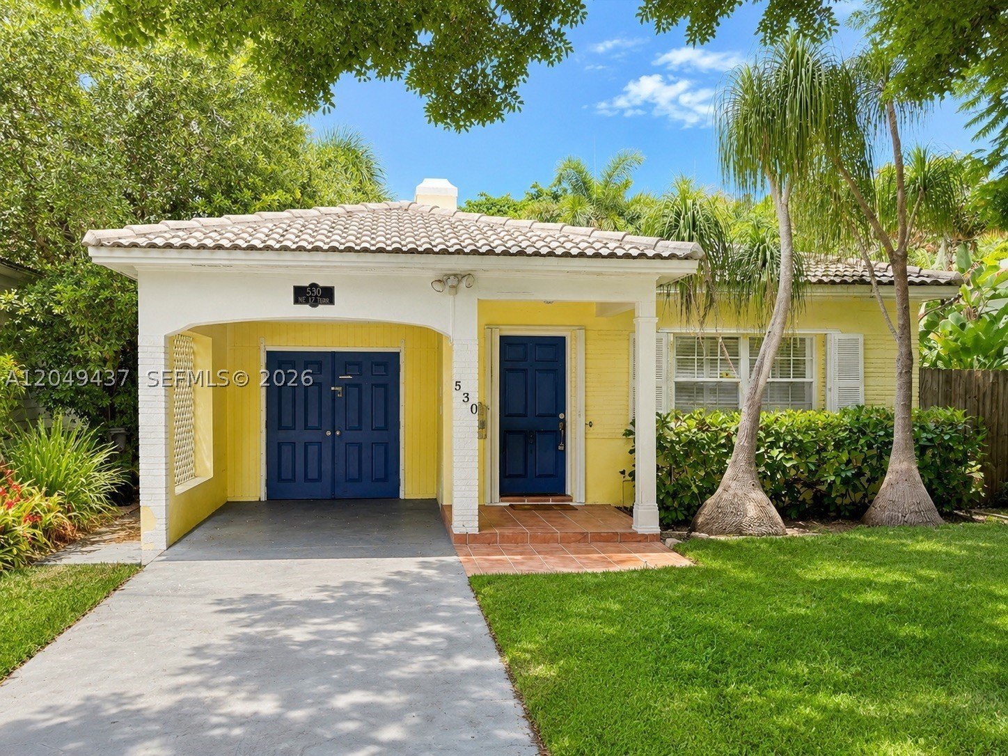530 NE 11th Ave #B – photo 1
