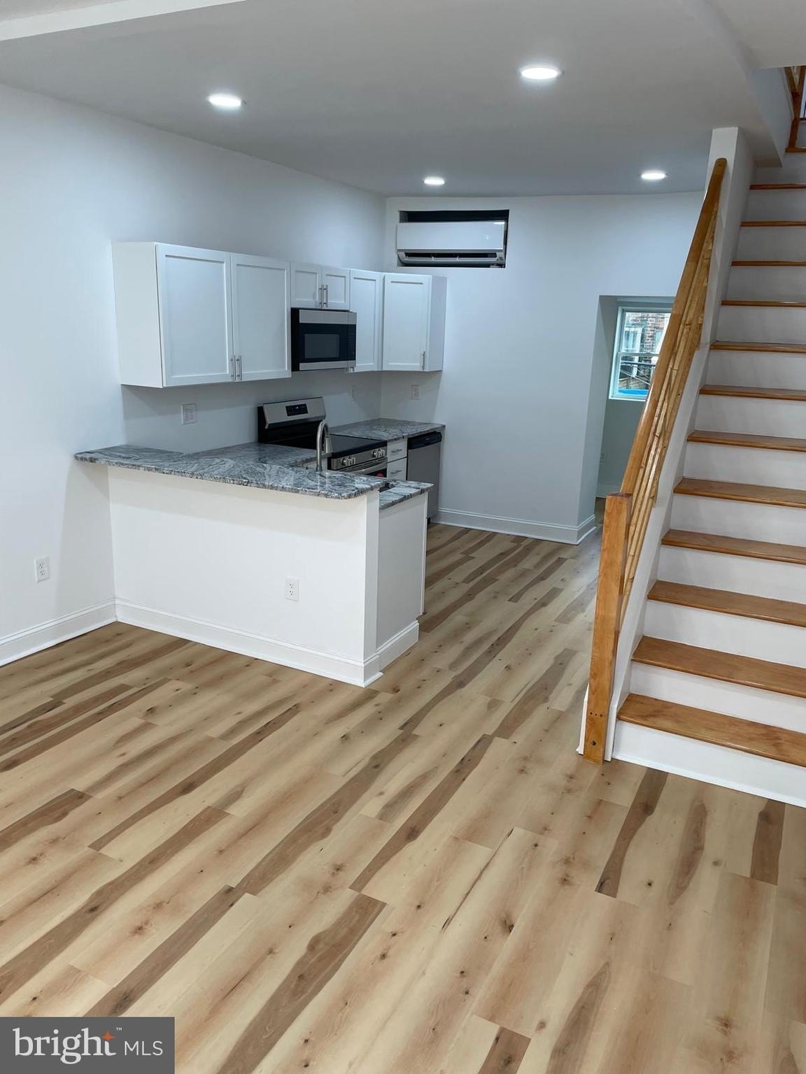 1731 N Dover St – photo 5